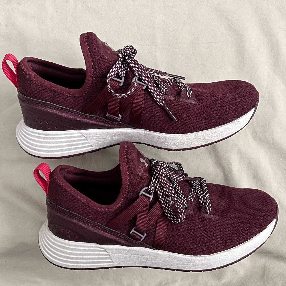 Under Armour Sneakers
